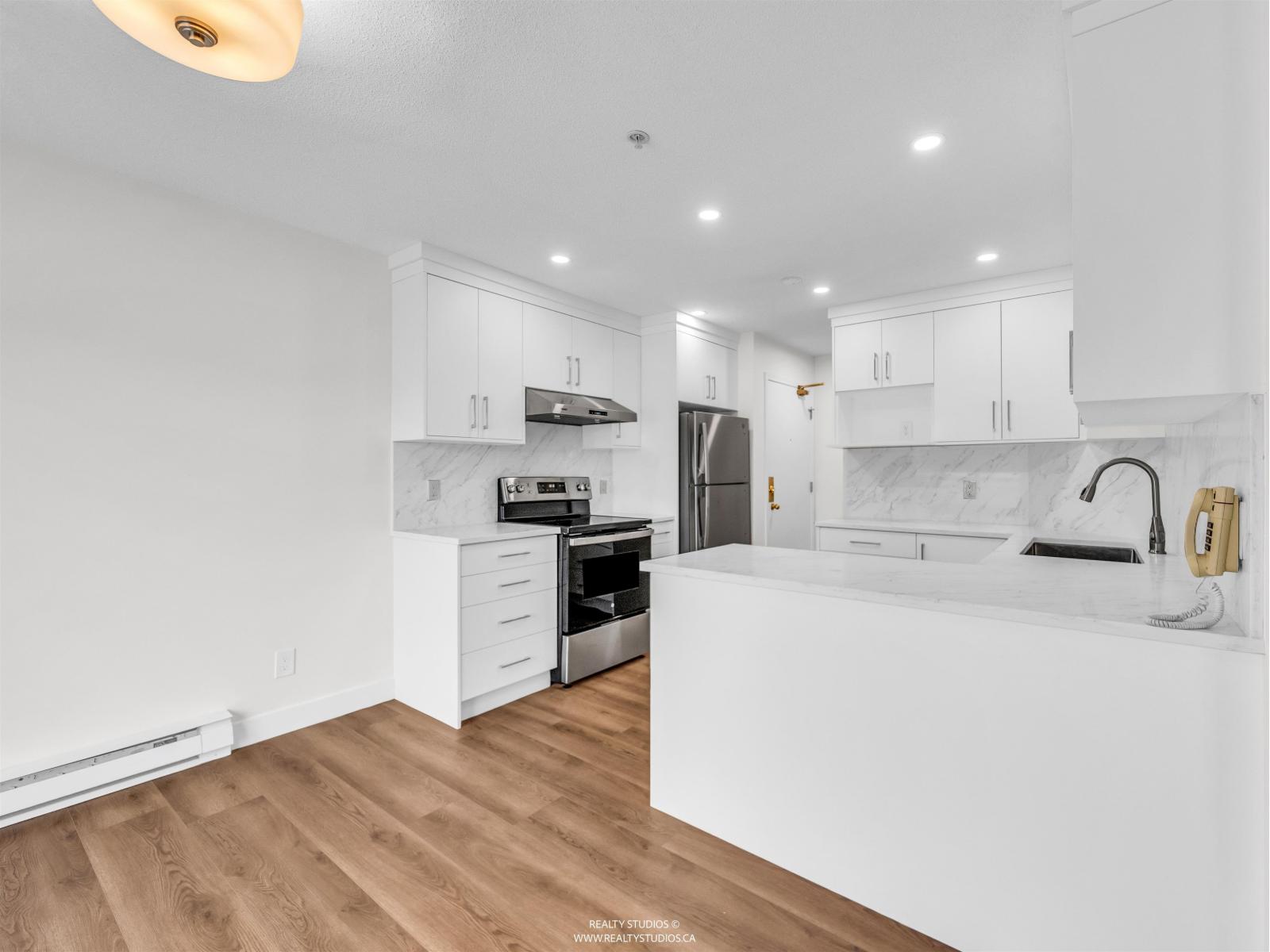 402 12130 80 Avenue, Surrey, British Columbia  V3W 0V2 - Photo 3 - R3066114