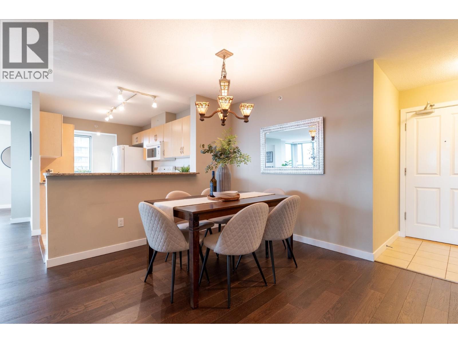 1704 6659 Southoaks Crescent, Burnaby, British Columbia  V5E 4M9 - Photo 6 - R3064453