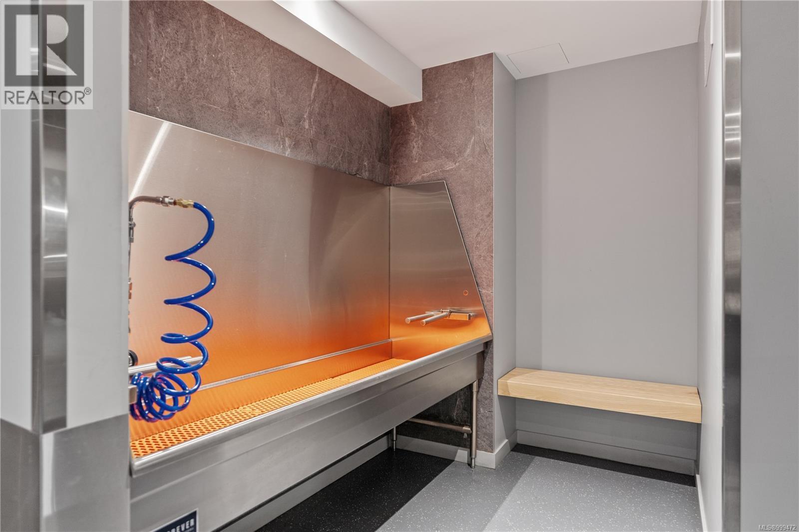 408 363 Tyee Rd, Victoria, British Columbia  V9A 0B5 - Photo 49 - 999472