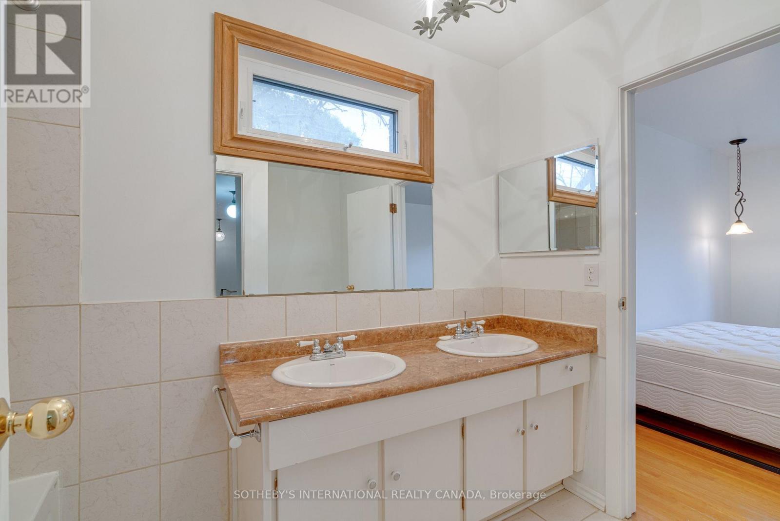 19 Gleneagle Crescent, Toronto, Ontario  M2J 3H4 - Photo 10 - C12531402