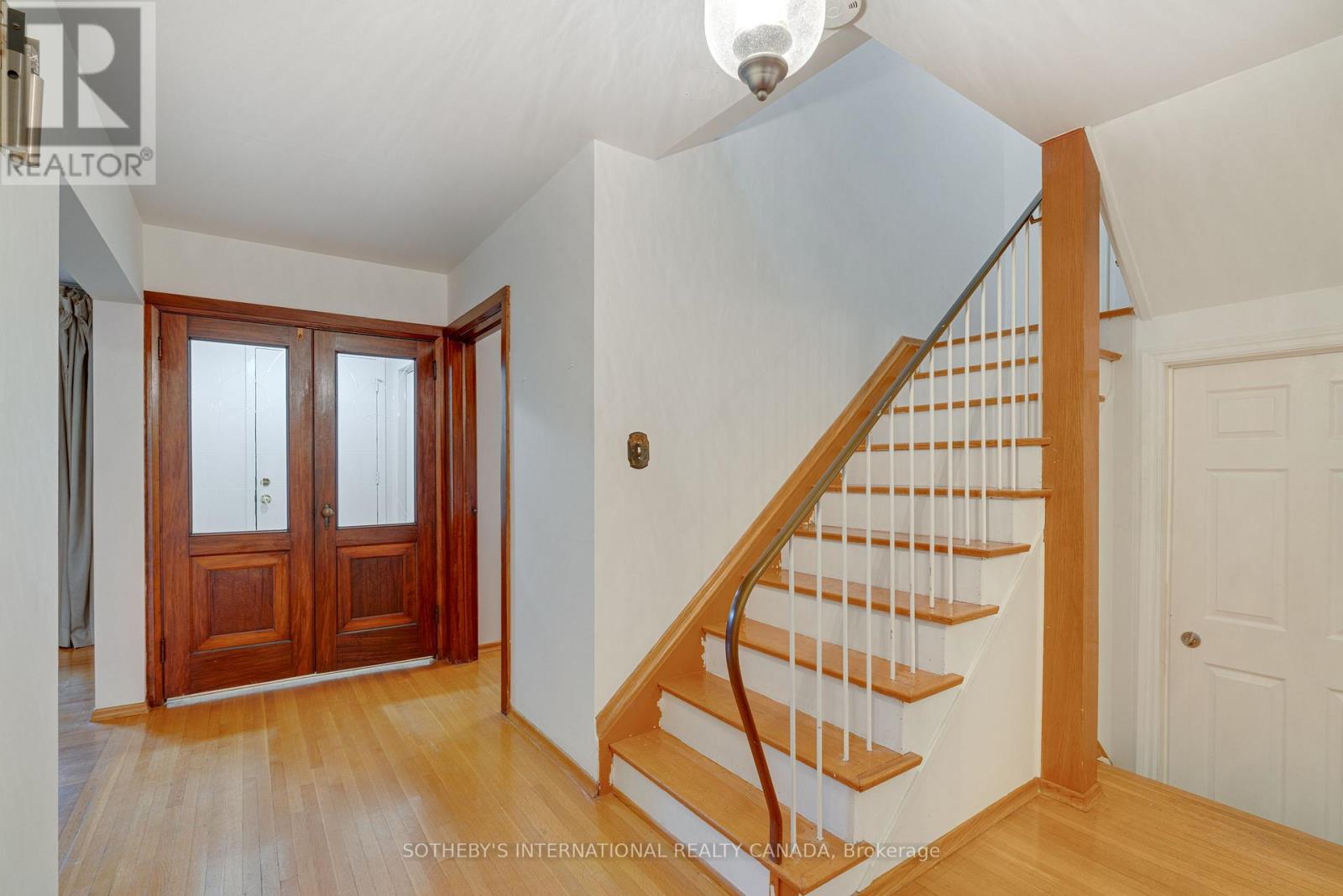 19 Gleneagle Crescent, Toronto, Ontario  M2J 3H4 - Photo 3 - C12531402