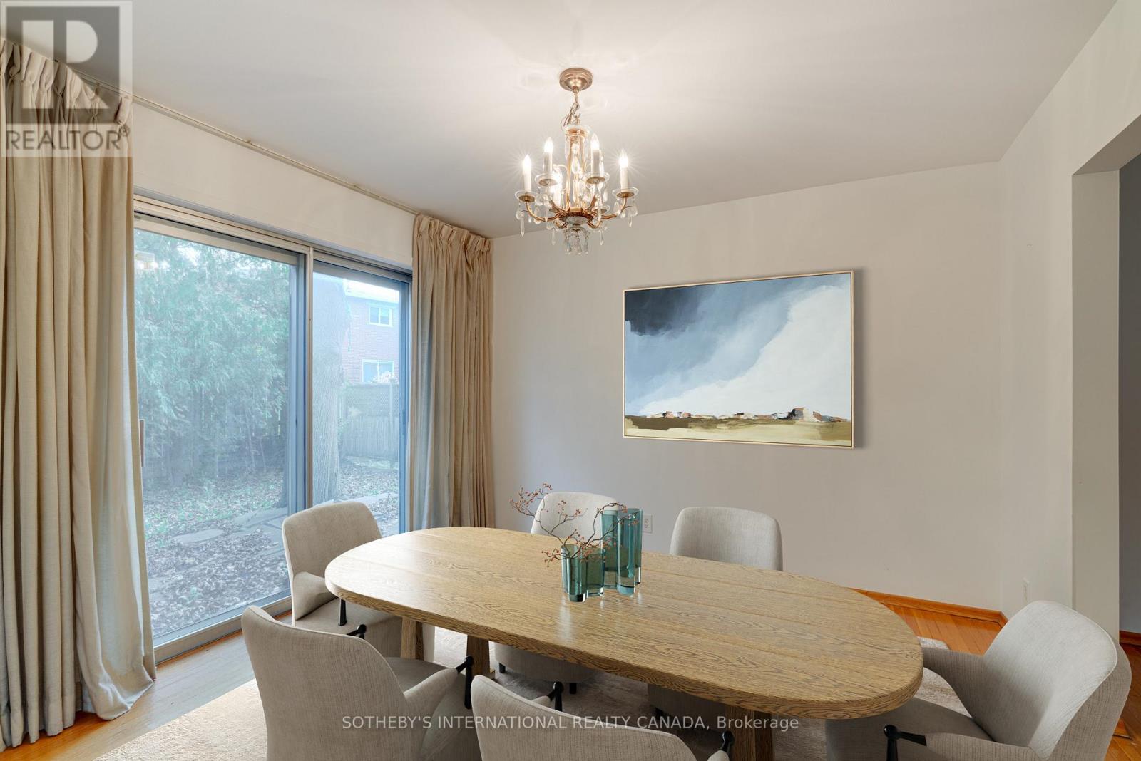 19 Gleneagle Crescent, Toronto, Ontario  M2J 3H4 - Photo 5 - C12531402