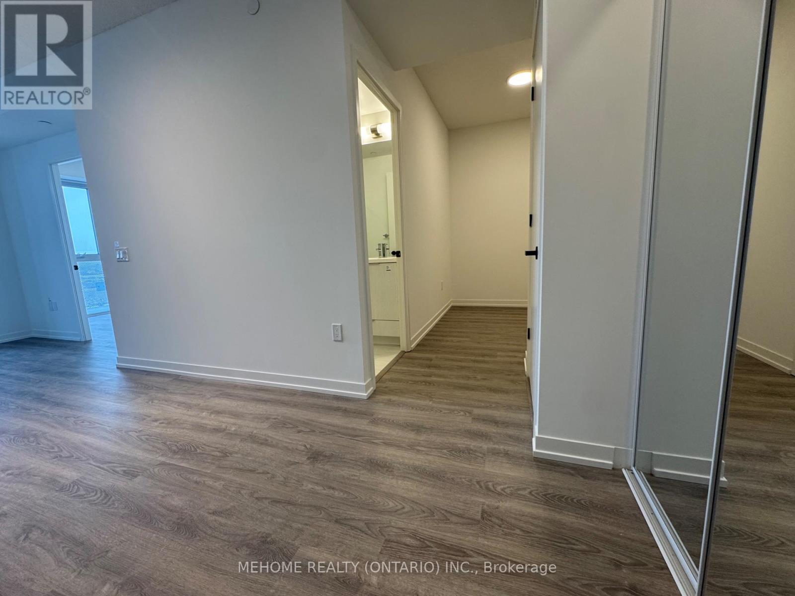 #1207 - 8 Interchange Way, Vaughan, Ontario  L4K 0R2 - Photo 6 - N12531406