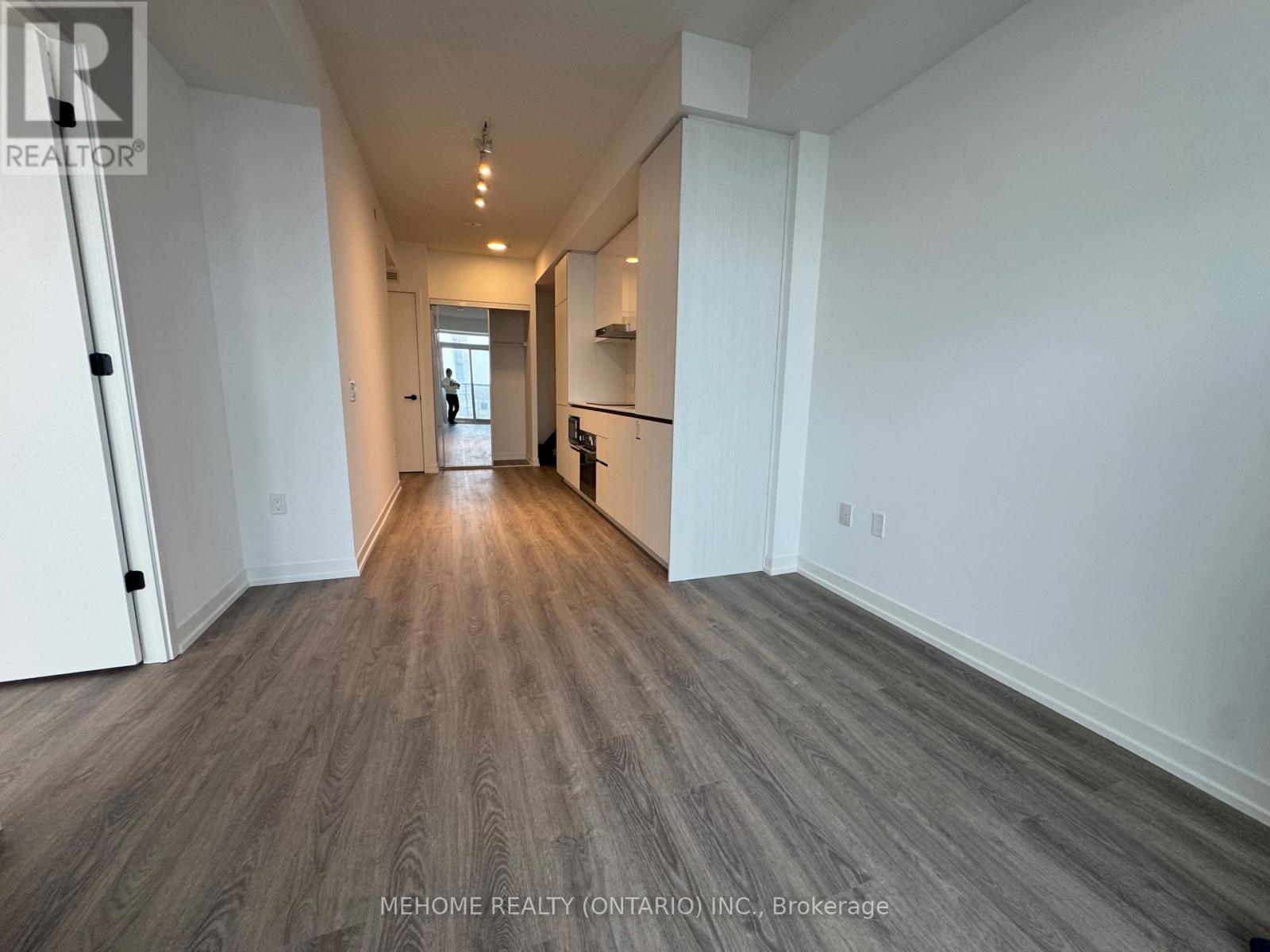 #1207 - 8 Interchange Way, Vaughan, Ontario  L4K 0R2 - Photo 8 - N12531406