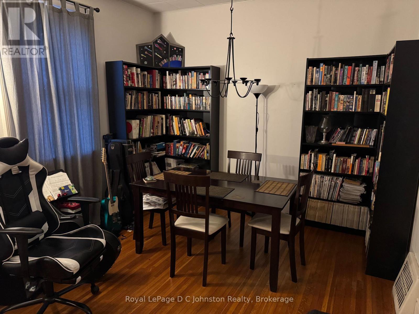 136 High Street, Saugeen Shores, Ontario  N0H 2L0 - Photo 11 - X12524338