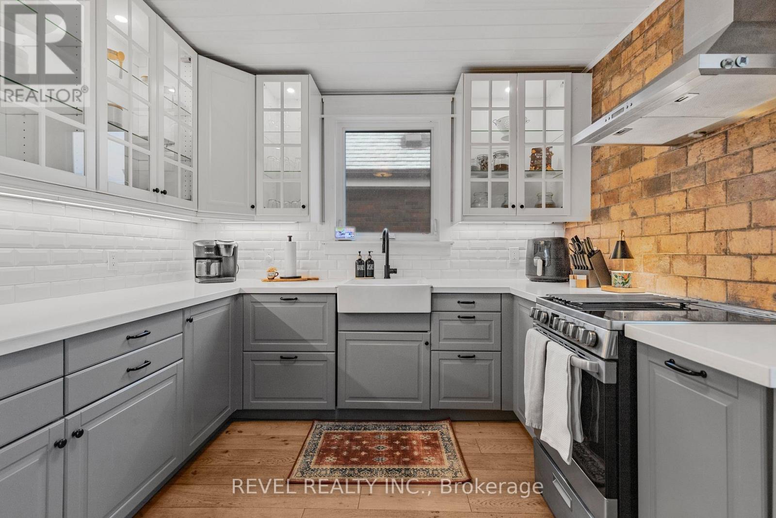 175 Wexford Avenue S, Hamilton, Ontario  L8K 2P1 - Photo 10 - X12531398