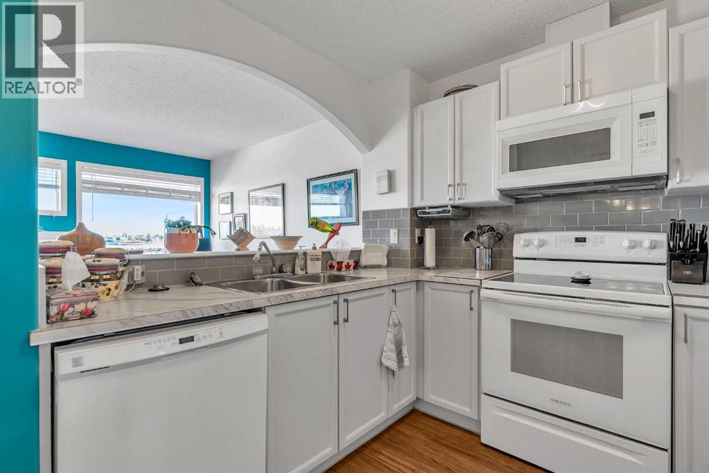 109 Citadel Estates Manor Nw, Calgary, Alberta  T3G 5M7 - Photo 7 - A2264505