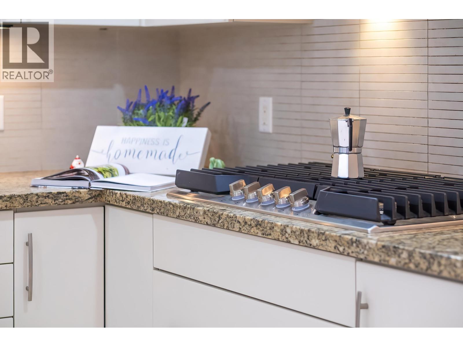 212 6333 Larkin Drive, Vancouver, British Columbia  V6T 0A7 - Photo 6 - R3066182