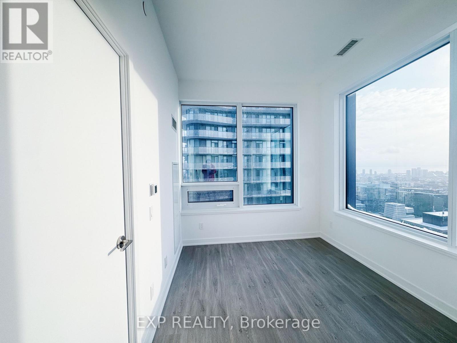 5811 - 8 Wellesley Street W, Toronto, Ontario  M4Y 0J5 - Photo 12 - C12531418