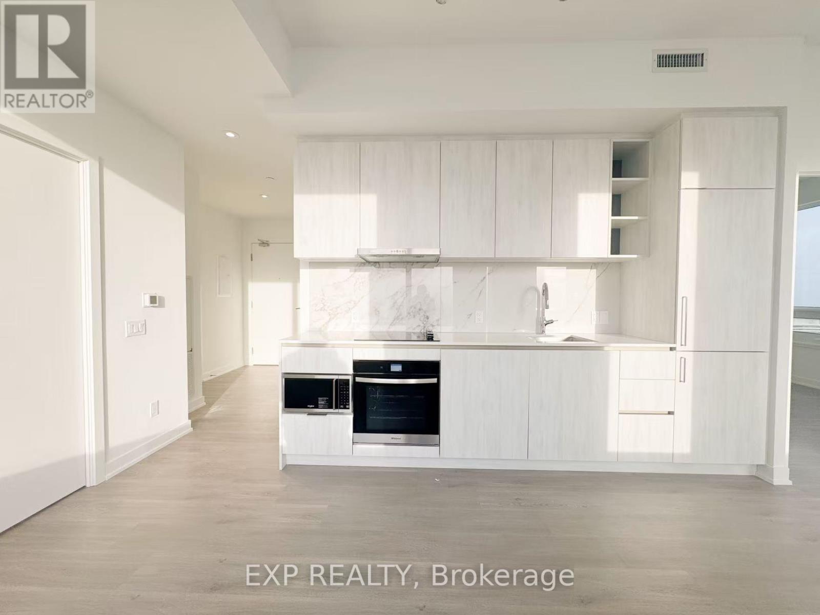 5811 - 8 Wellesley Street W, Toronto, Ontario  M4Y 0J5 - Photo 4 - C12531418