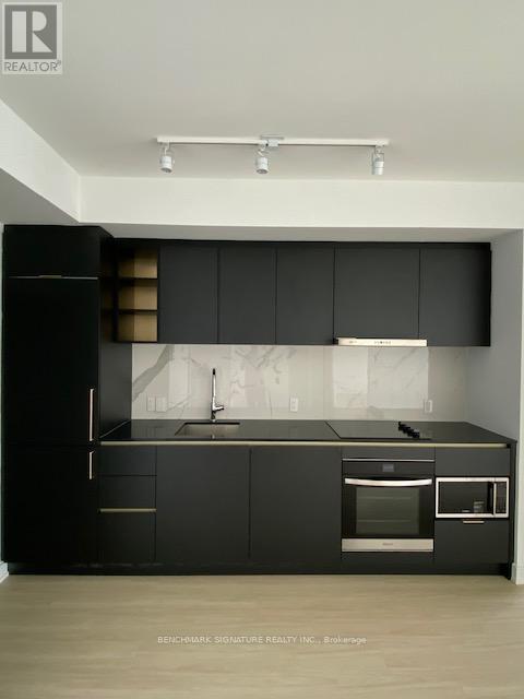 5708 - 8 WELLESLEY STREET W, Toronto, Ontario