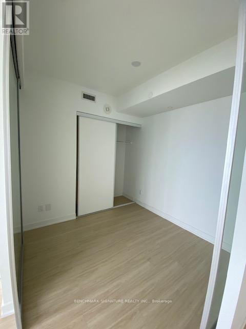 5708 - 8 Wellesley Street W, Toronto, Ontario  M4Y 0J5 - Photo 11 - C12531420