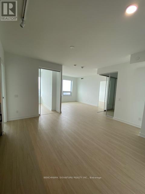 5708 - 8 Wellesley Street W, Toronto, Ontario  M4Y 0J5 - Photo 2 - C12531420