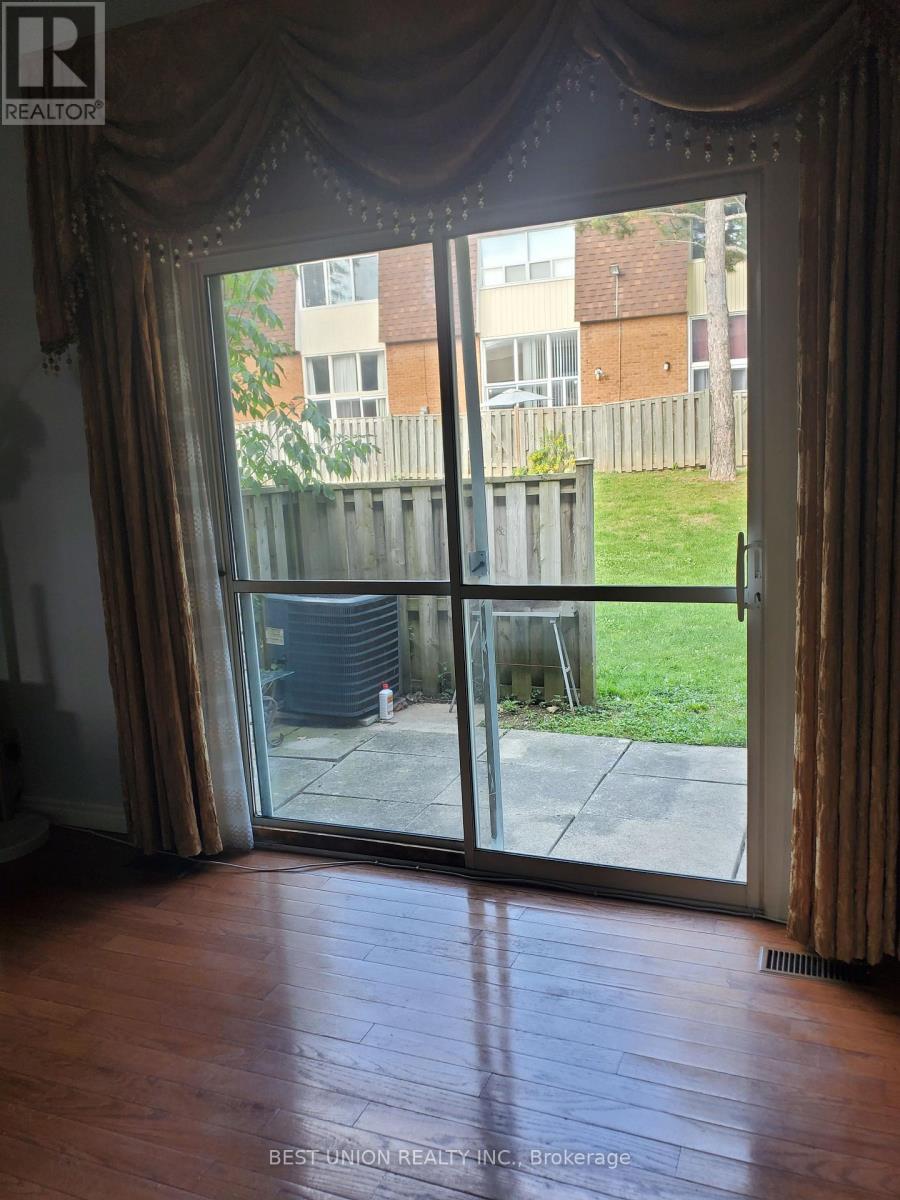 12 - 200 Bridletowne Circle, Toronto, Ontario  M1W 2G8 - Photo 7 - E12531424