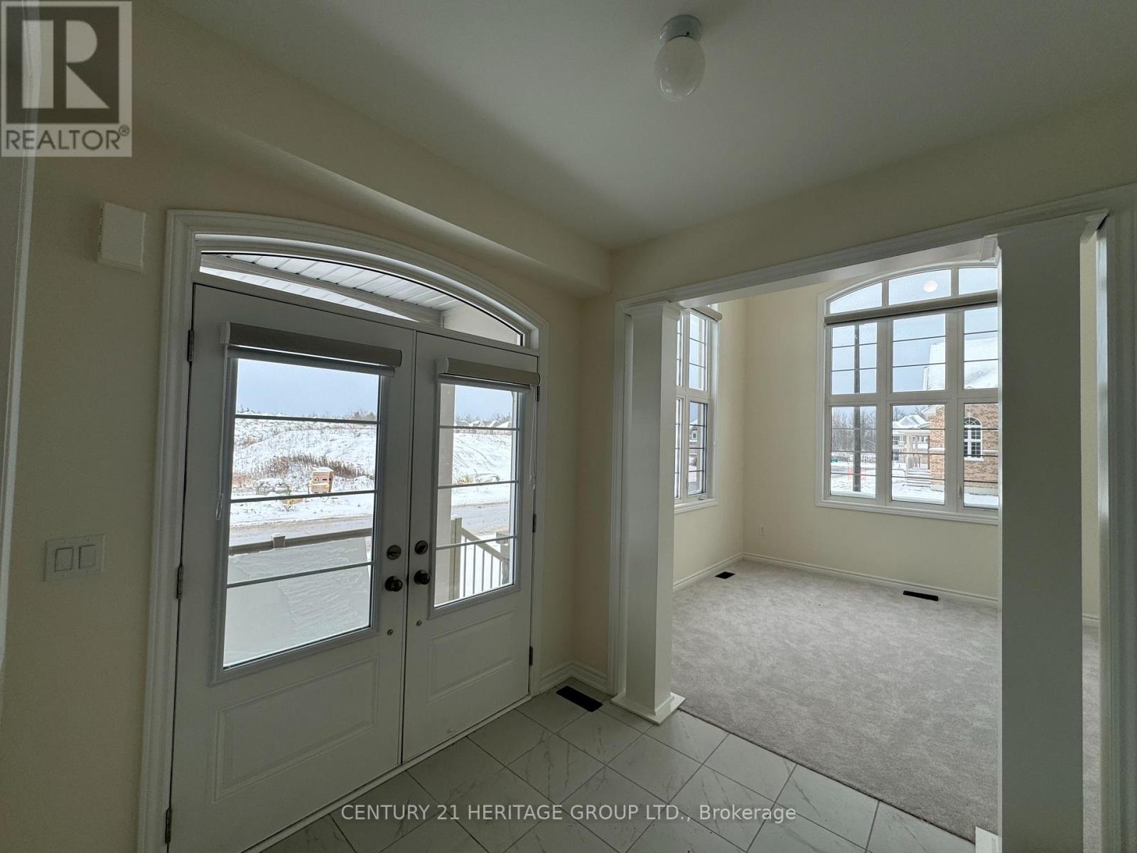 1 Wayne Allison Drive, Georgina, Ontario  L0E 1R0 - Photo 3 - N12528638