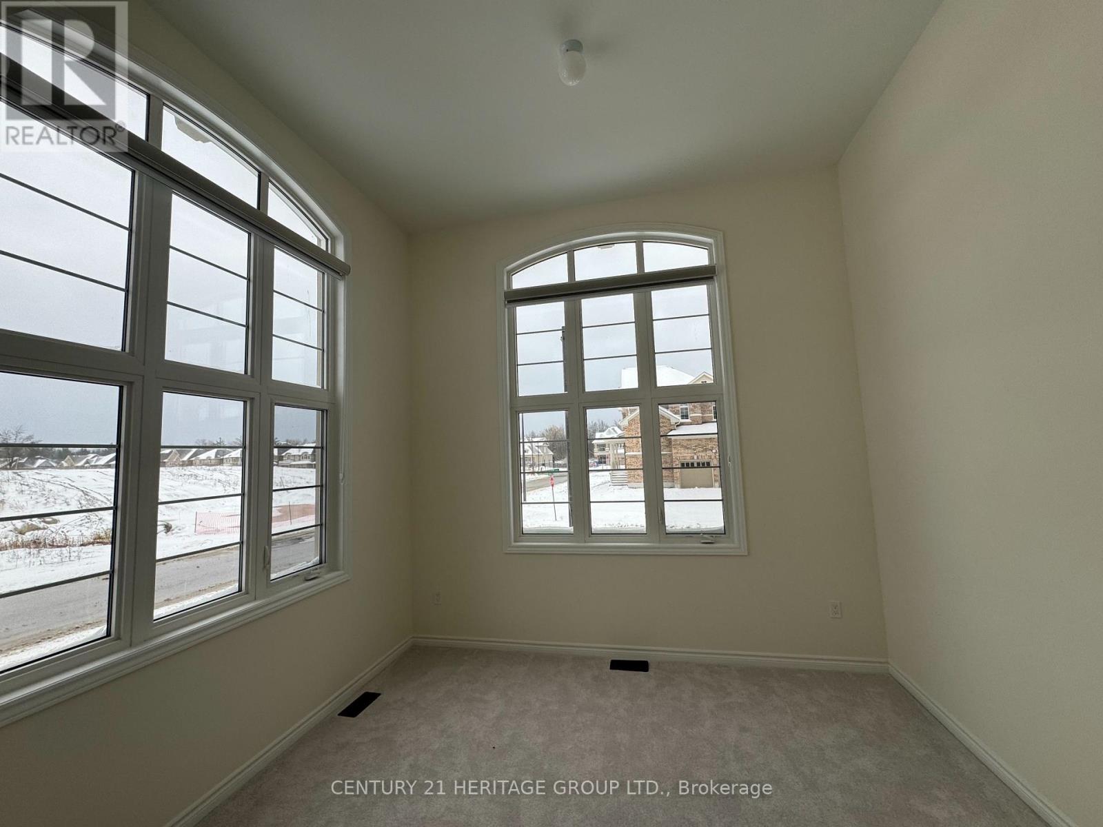 1 Wayne Allison Drive, Georgina, Ontario  L0E 1R0 - Photo 5 - N12528638