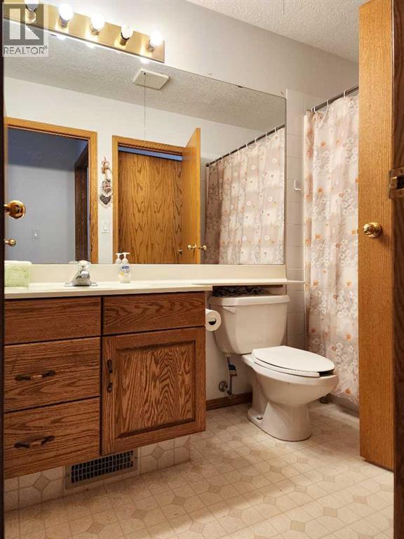 5323 3 Street W, Claresholm, Alberta  T0L 0T0 - Photo 14 - A2265028