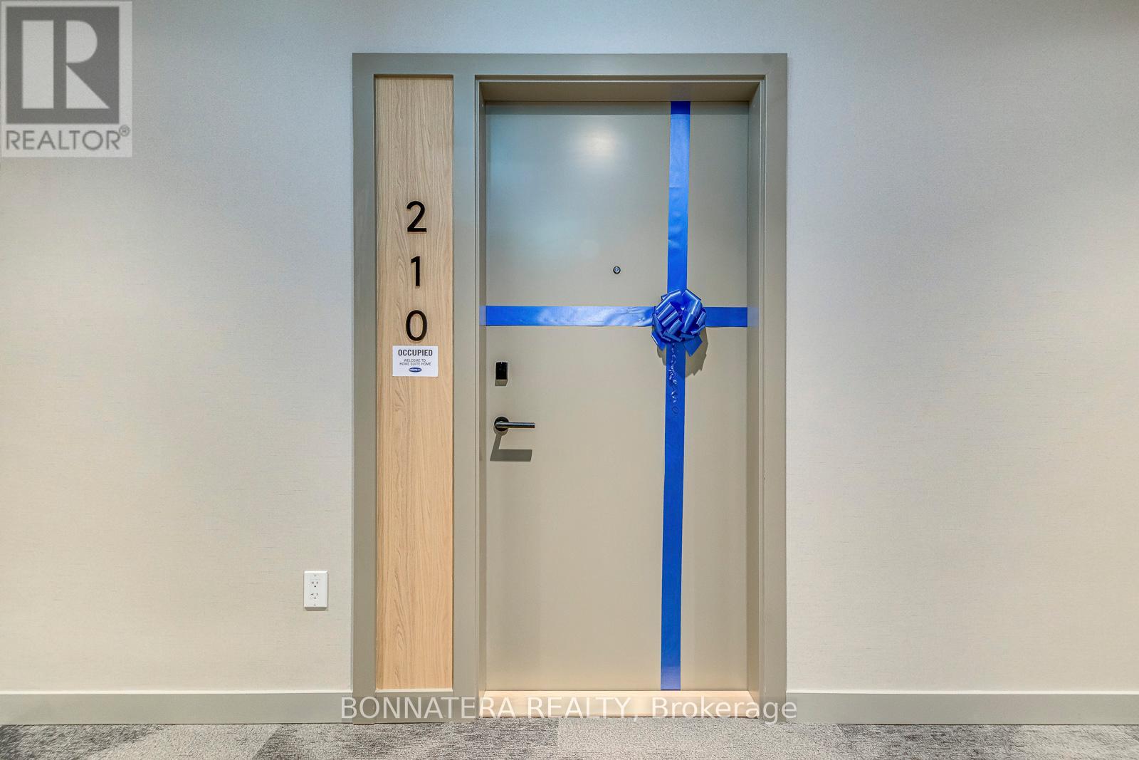 210 - 720 Whitlock Avenue, Milton, Ontario  L9E 2B5 - Photo 5 - W12531412