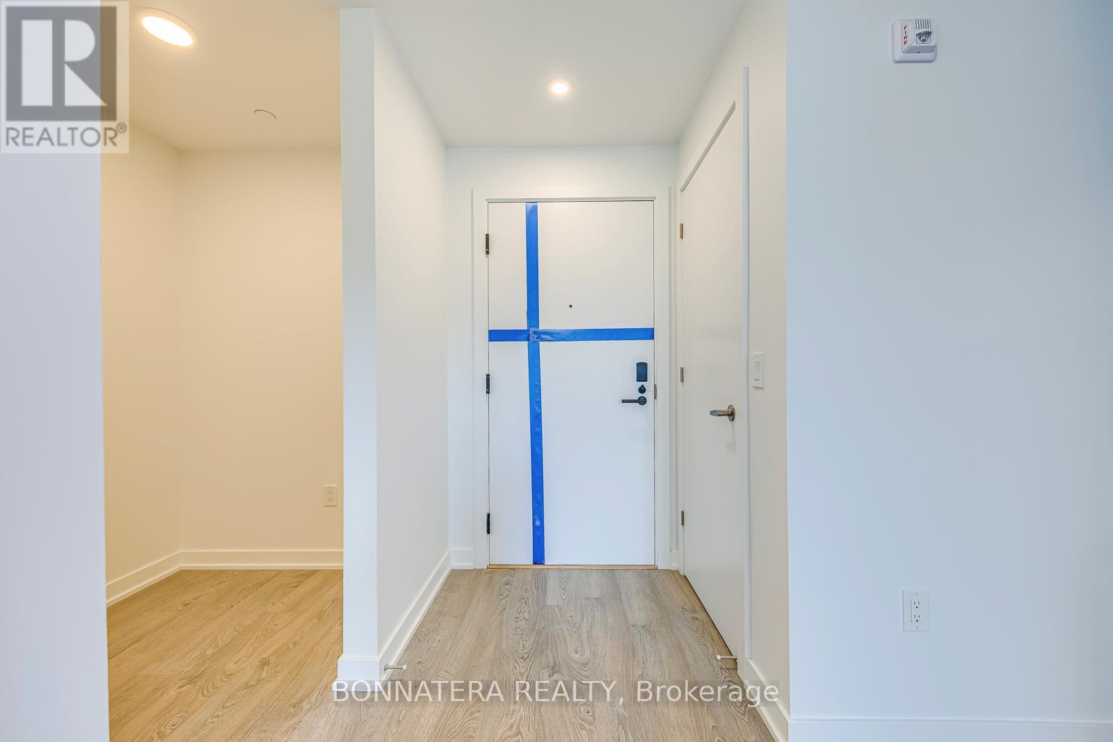 210 - 720 Whitlock Avenue, Milton, Ontario  L9E 2B5 - Photo 6 - W12531412