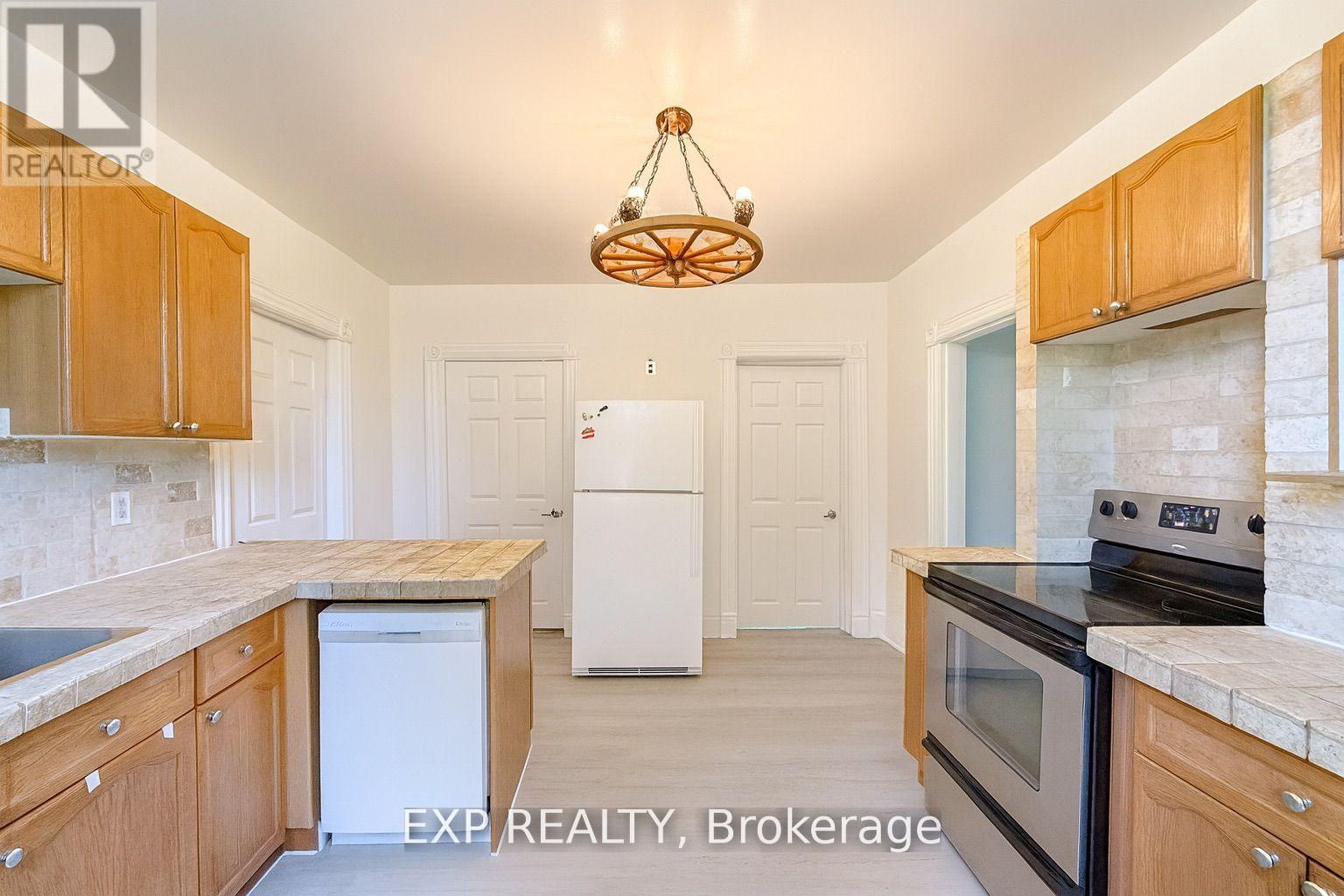 9679 Hunsden Sdrd, Caledon, Ontario  L7E 0J8 - Photo 5 - W12531422