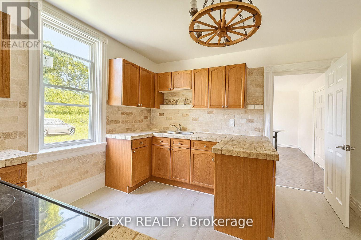 9679 Hunsden Sdrd, Caledon, Ontario  L7E 0J8 - Photo 7 - W12531422