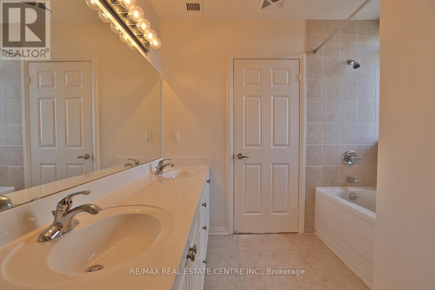 Ph104 - 220 Forum Drive, Mississauga, Ontario  L4Z 4K1 - Photo 33 - W12531426