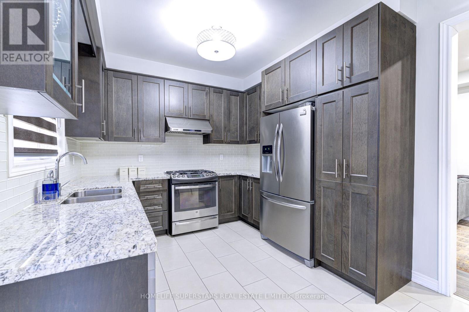 5606 Ethan Drive, Mississauga, Ontario  L5M 0N2 - Photo 17 - W12531428