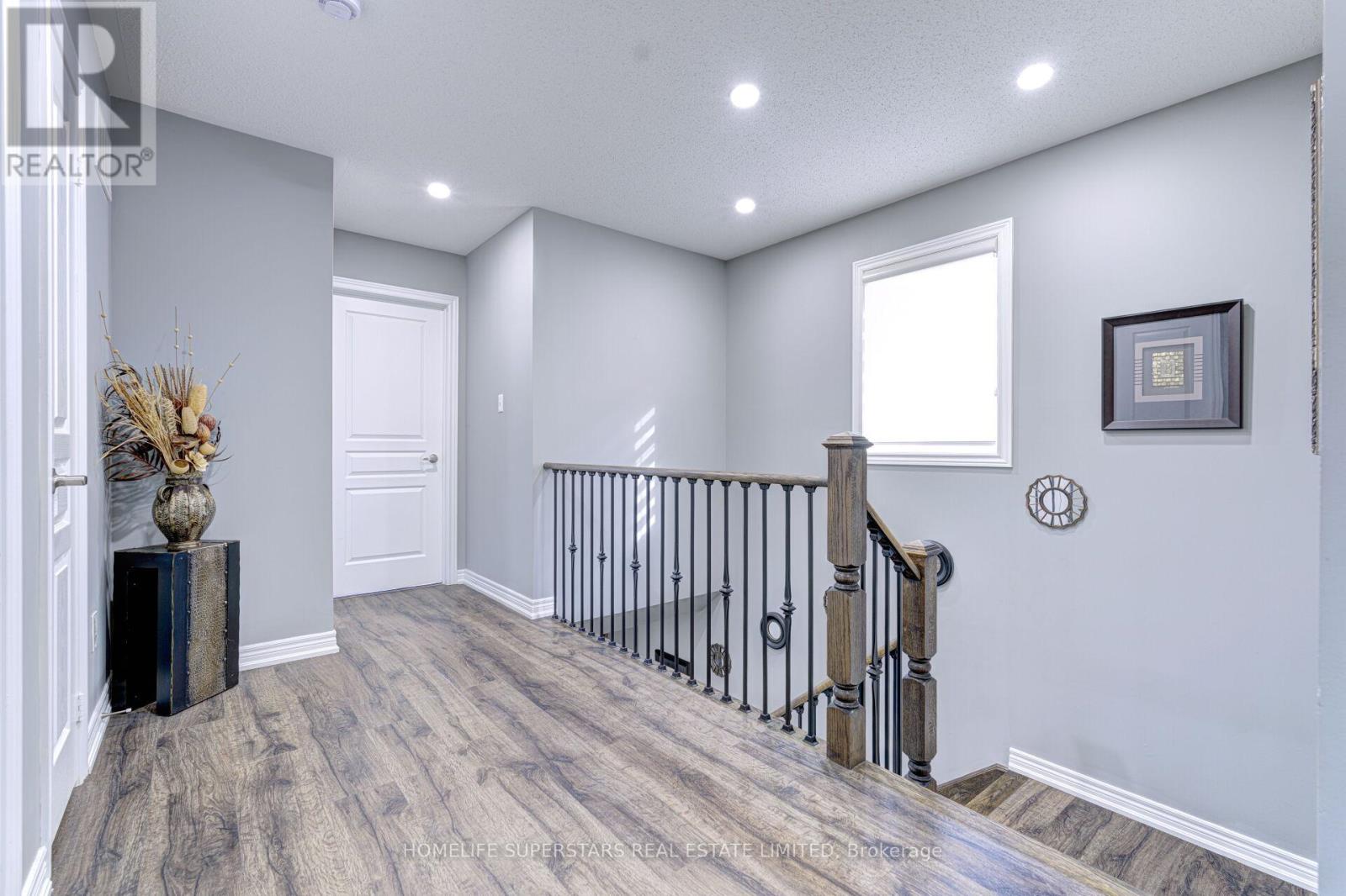 5606 Ethan Drive, Mississauga, Ontario  L5M 0N2 - Photo 21 - W12531428