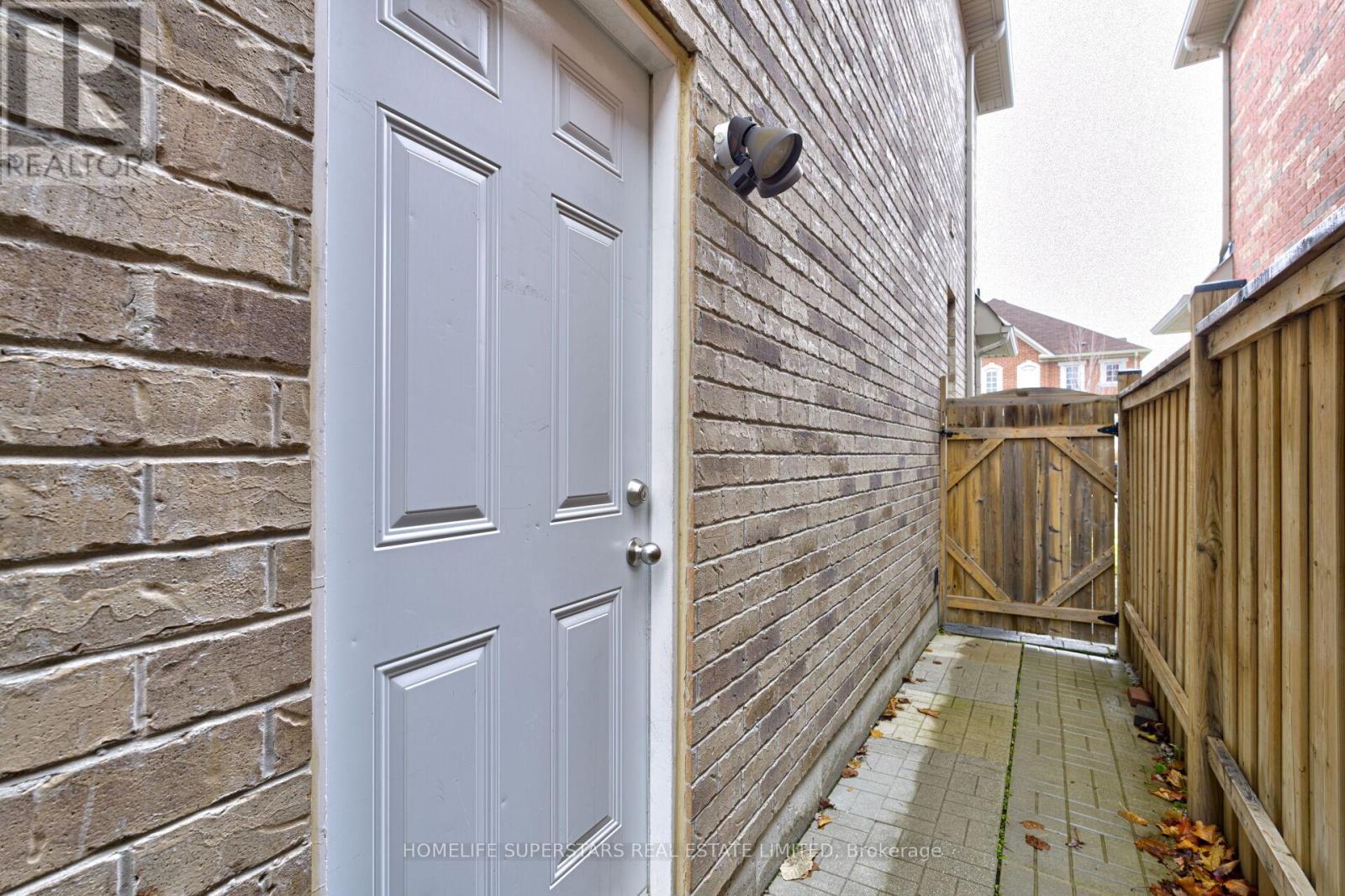 5606 Ethan Drive, Mississauga, Ontario  L5M 0N2 - Photo 35 - W12531428