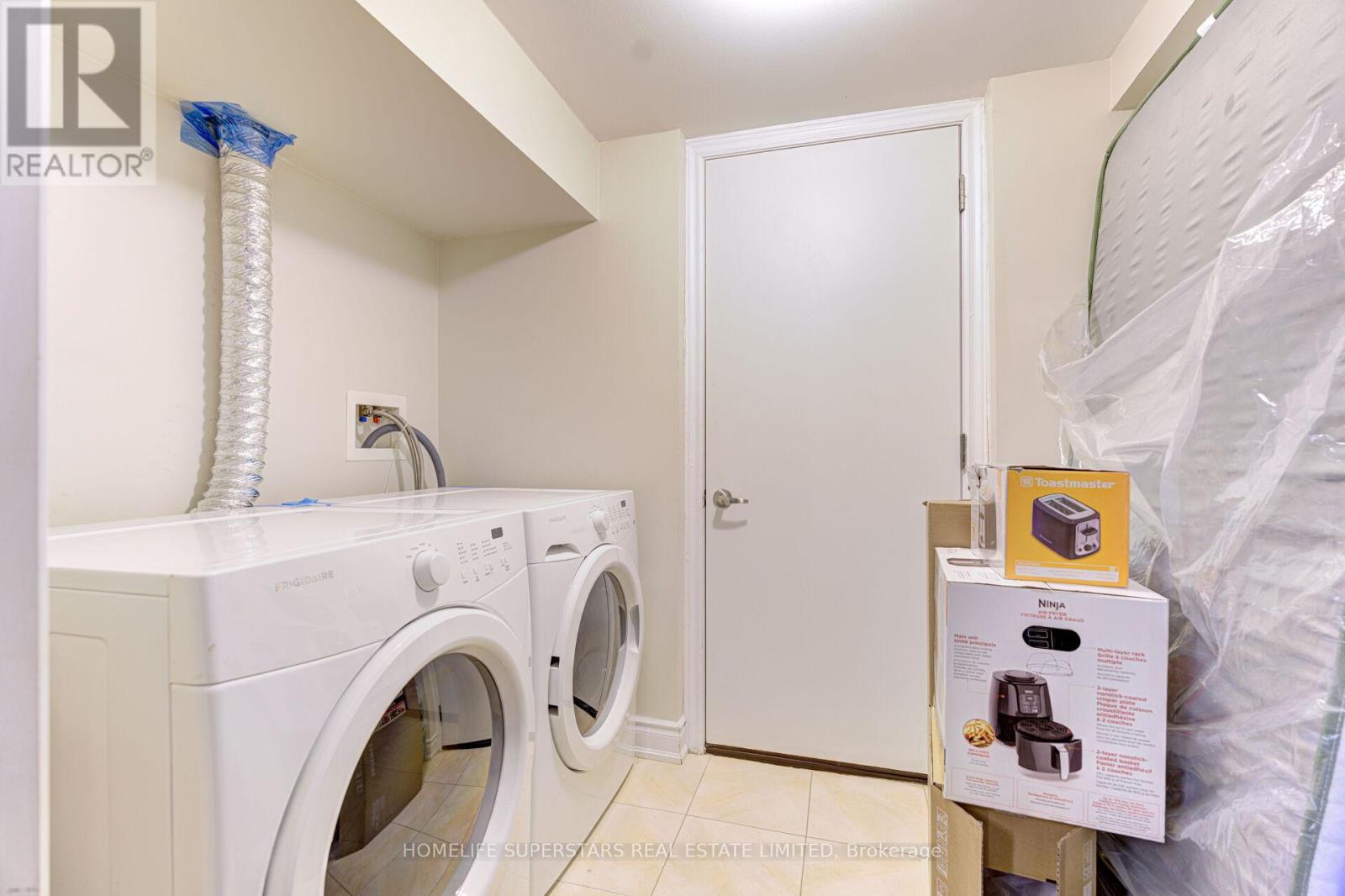 5606 Ethan Drive, Mississauga, Ontario  L5M 0N2 - Photo 36 - W12531428