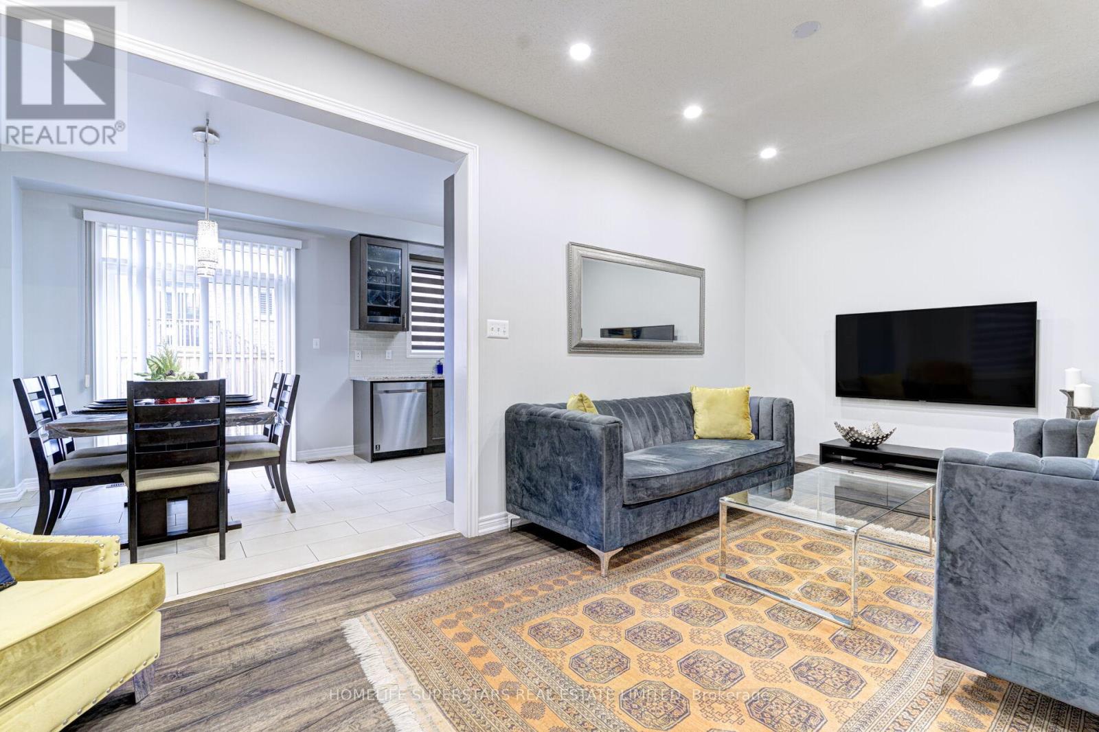 5606 Ethan Drive, Mississauga, Ontario  L5M 0N2 - Photo 7 - W12531428