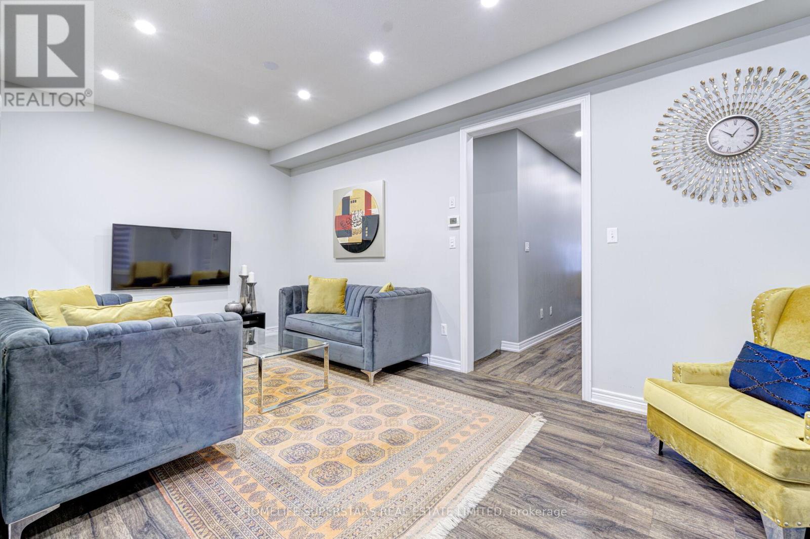 5606 Ethan Drive, Mississauga, Ontario  L5M 0N2 - Photo 9 - W12531428