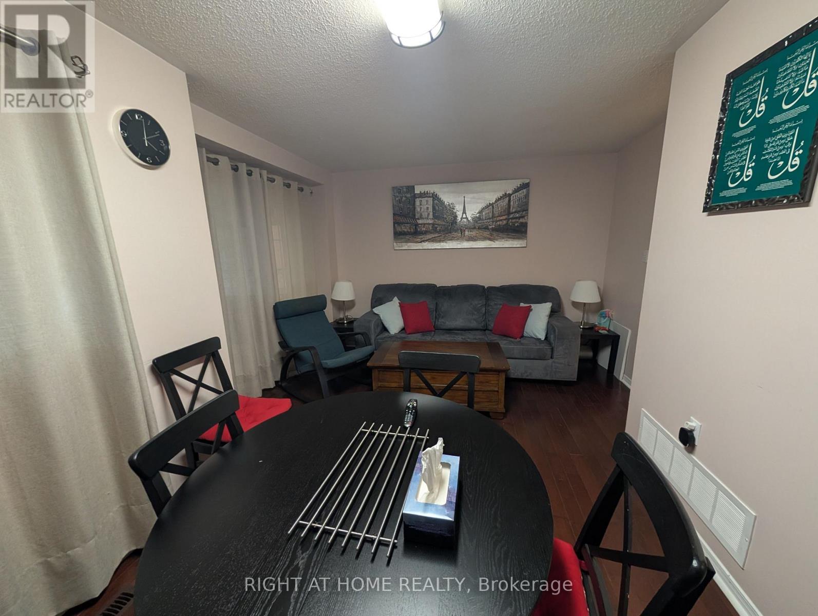 #upper - 3843 Densbury Drive, Mississauga, Ontario  L5N 6Z3 - Photo 11 - W12531444