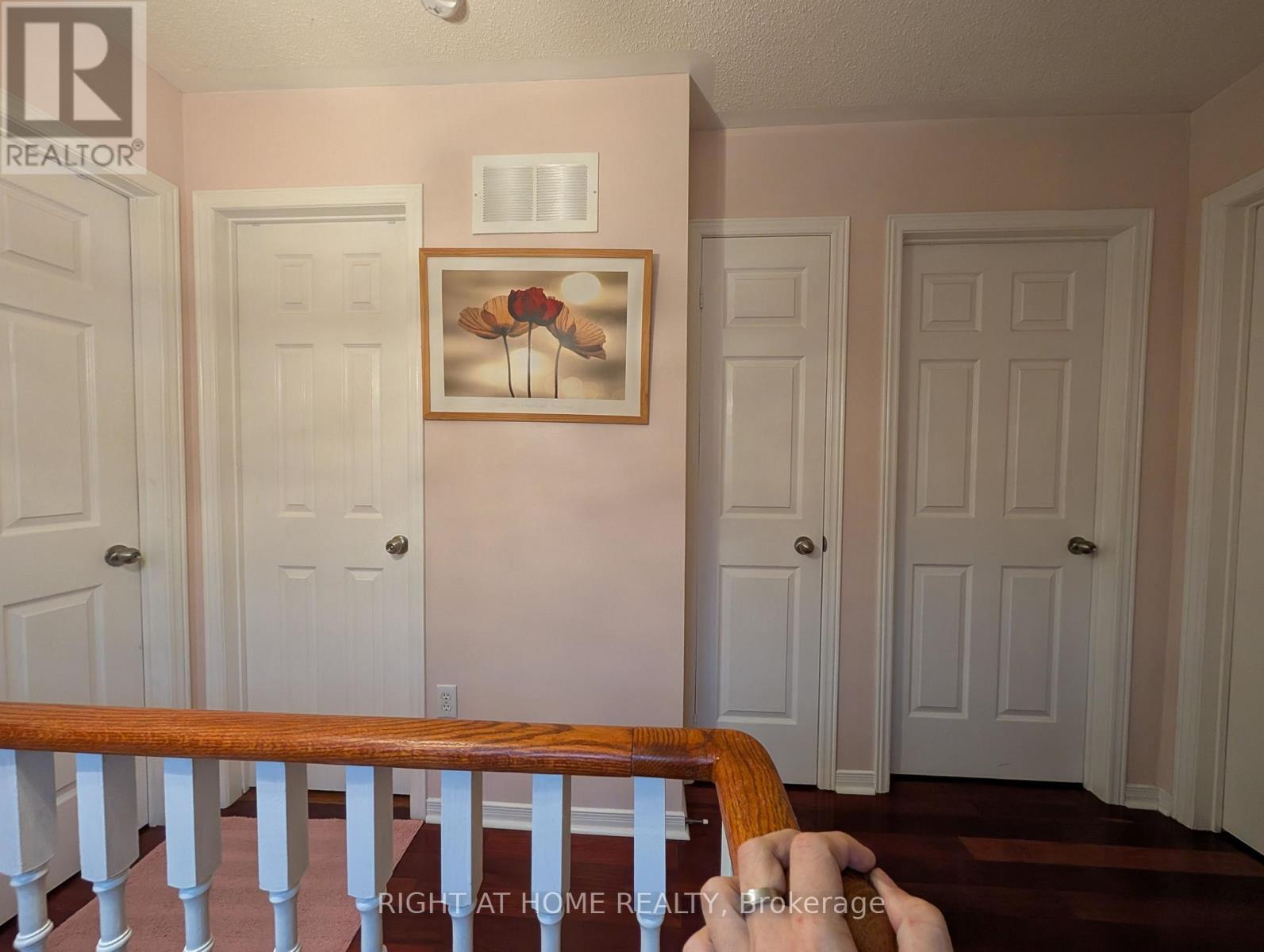 #upper - 3843 Densbury Drive, Mississauga, Ontario  L5N 6Z3 - Photo 14 - W12531444