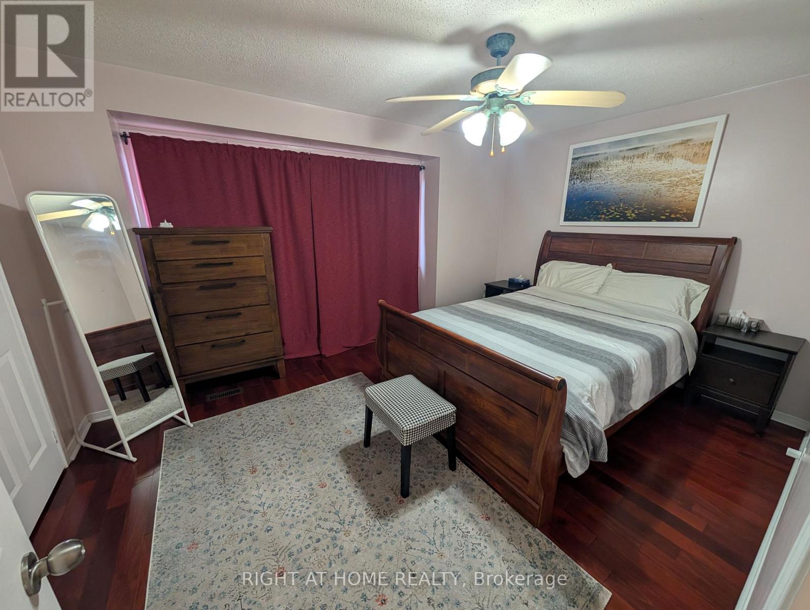 #upper - 3843 Densbury Drive, Mississauga, Ontario  L5N 6Z3 - Photo 15 - W12531444