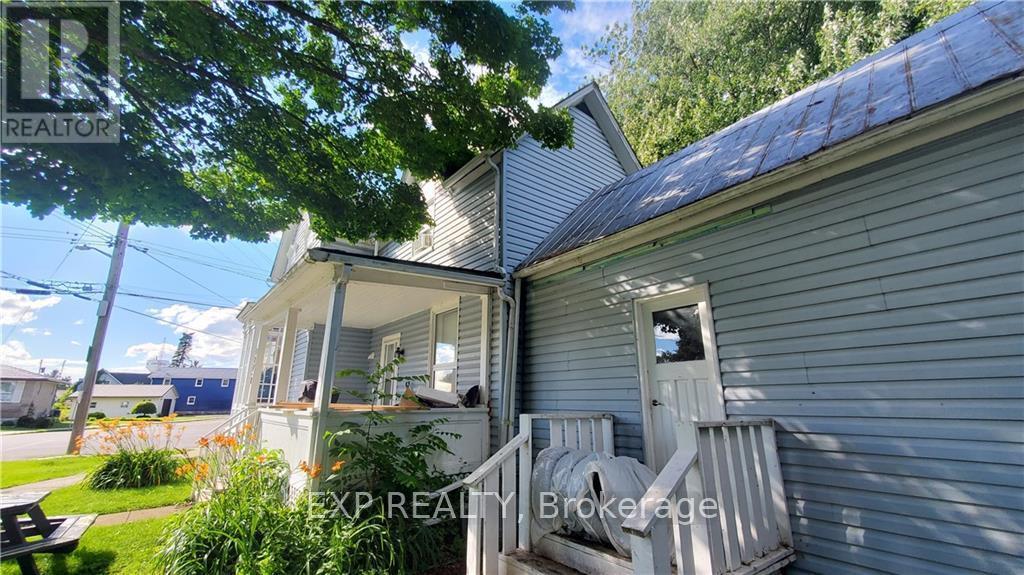 427 Victoria Street E, Edwardsburgh/cardinal, Ontario  K0E 1E0 - Photo 12 - X12531438