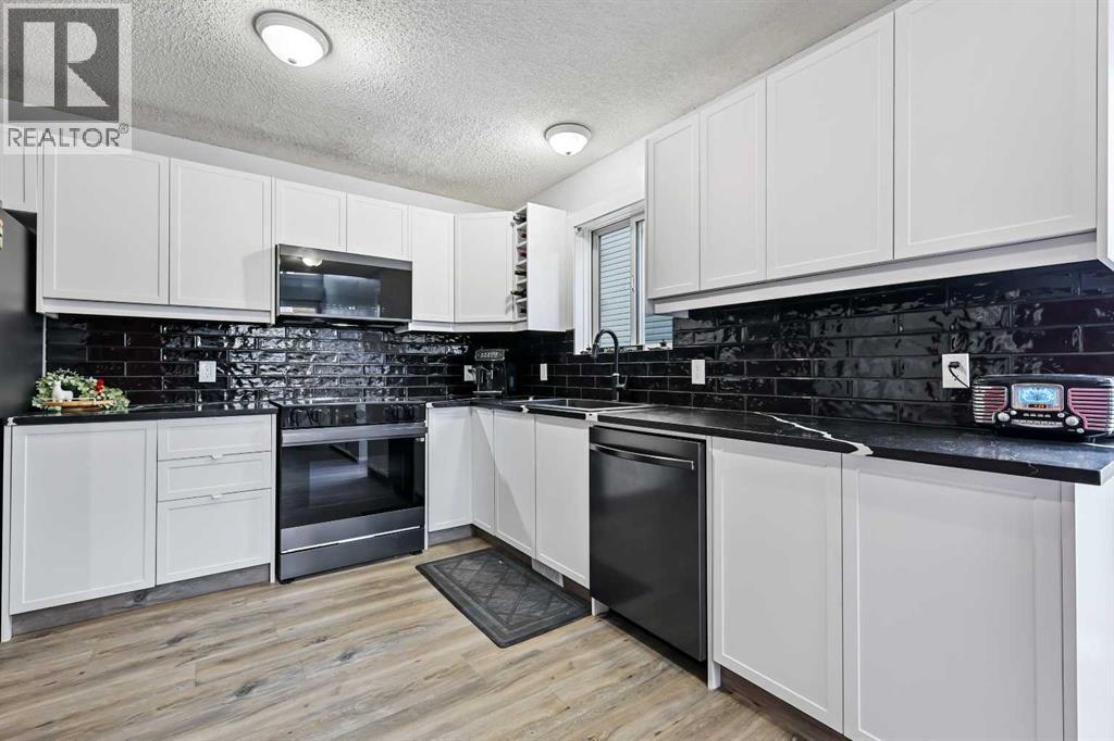 30 River Rock Way Se, Calgary, Alberta  T2C 4G9 - Photo 6 - A2267271