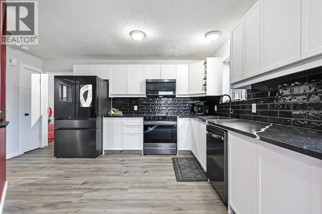 30 River Rock Way Se, Calgary, Alberta  T2C 4G9 - Photo 7 - A2267271