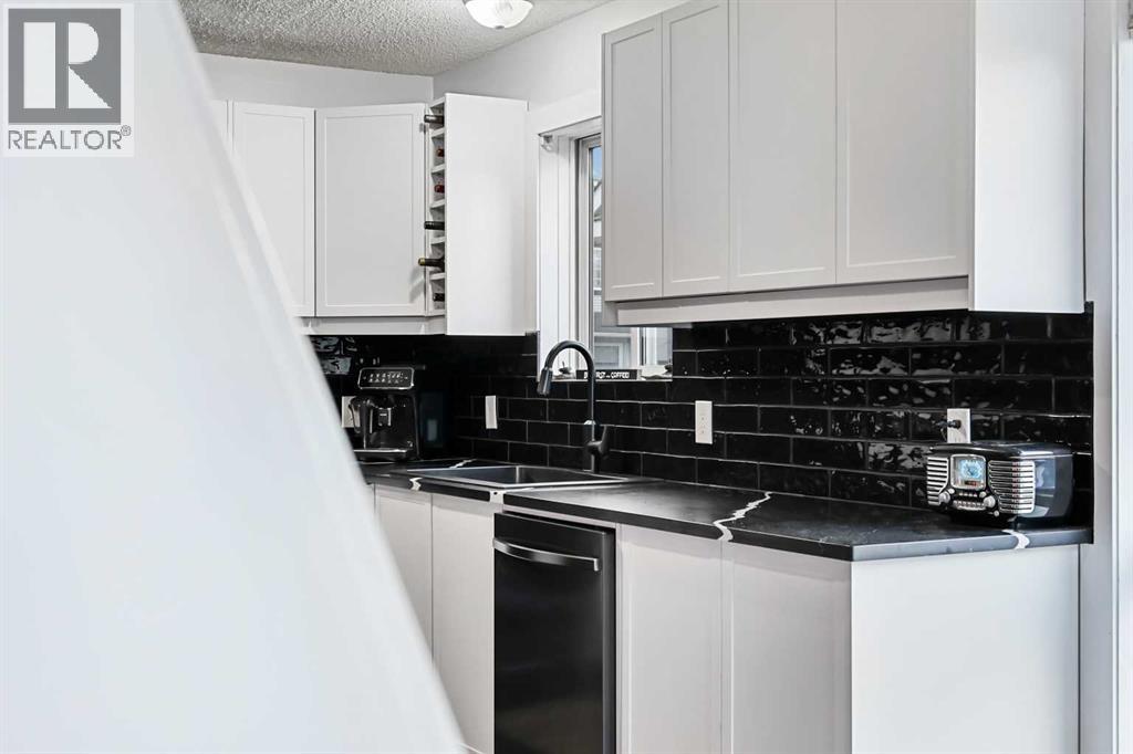 30 River Rock Way Se, Calgary, Alberta  T2C 4G9 - Photo 10 - A2267271