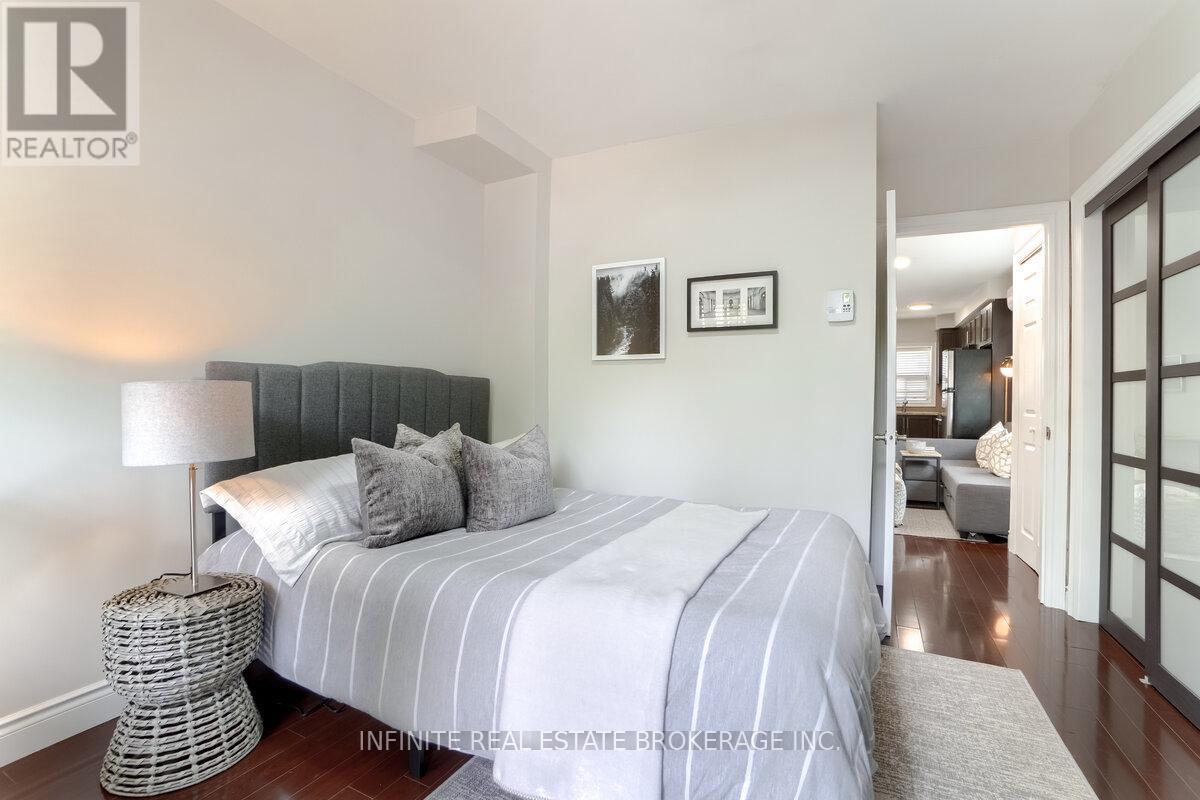 655 Coxwell Avenue, Toronto, Ontario  M4C 3B8 - Photo 4 - E12531450