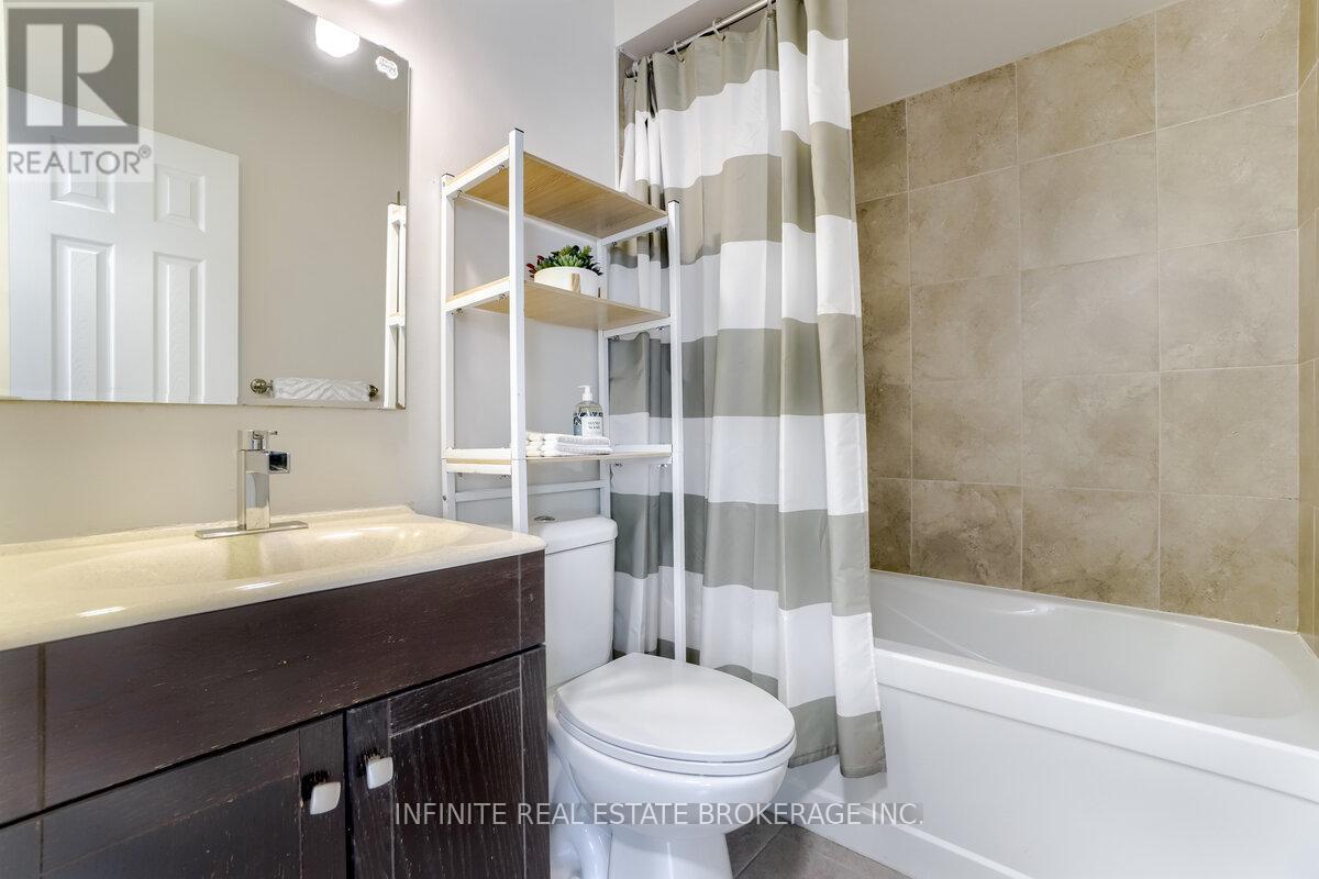 655 Coxwell Avenue, Toronto, Ontario  M4C 3B8 - Photo 6 - E12531450