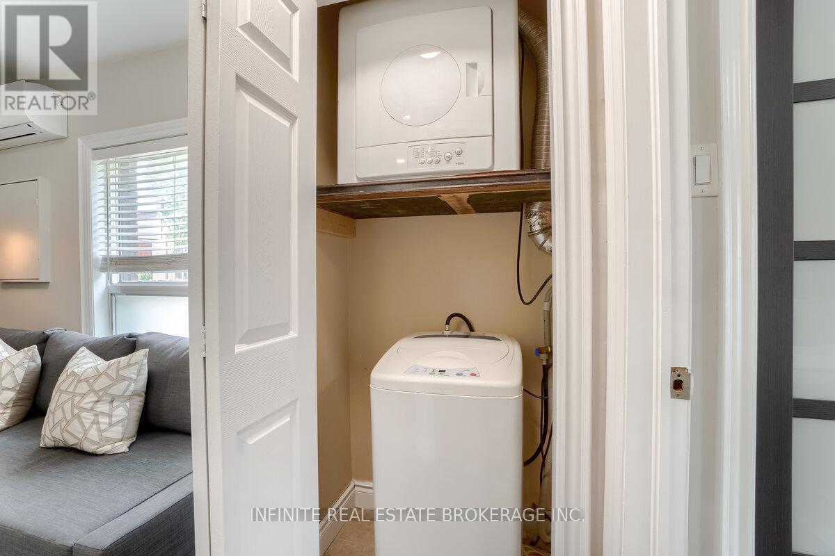 655 Coxwell Avenue, Toronto, Ontario  M4C 3B8 - Photo 7 - E12531450