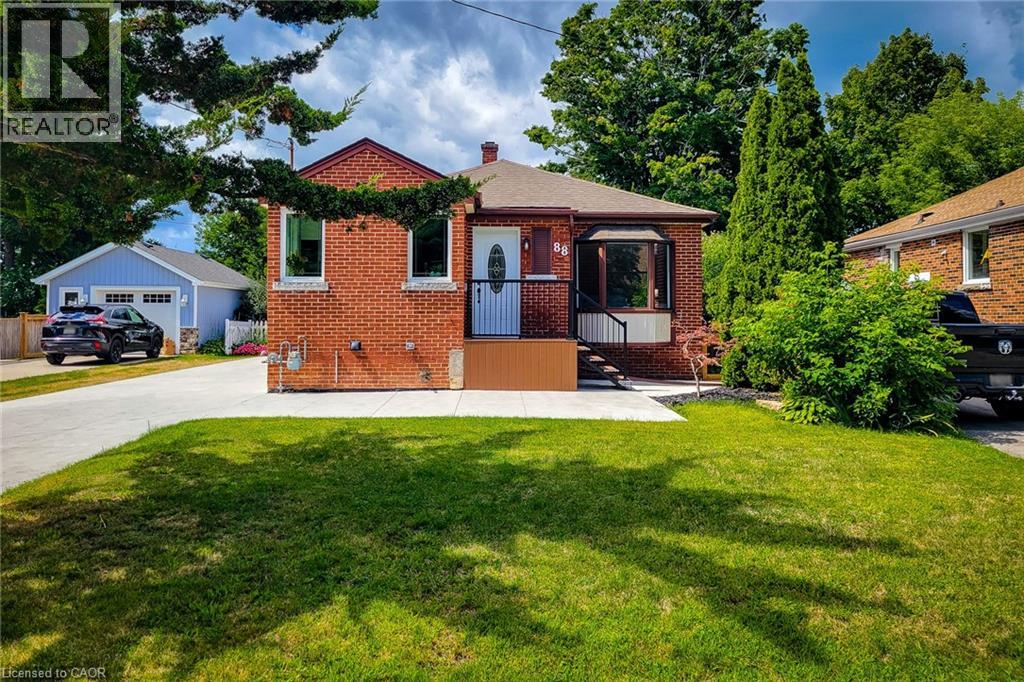 88 FIDDLERS GREEN Road, Ancaster, Ontario