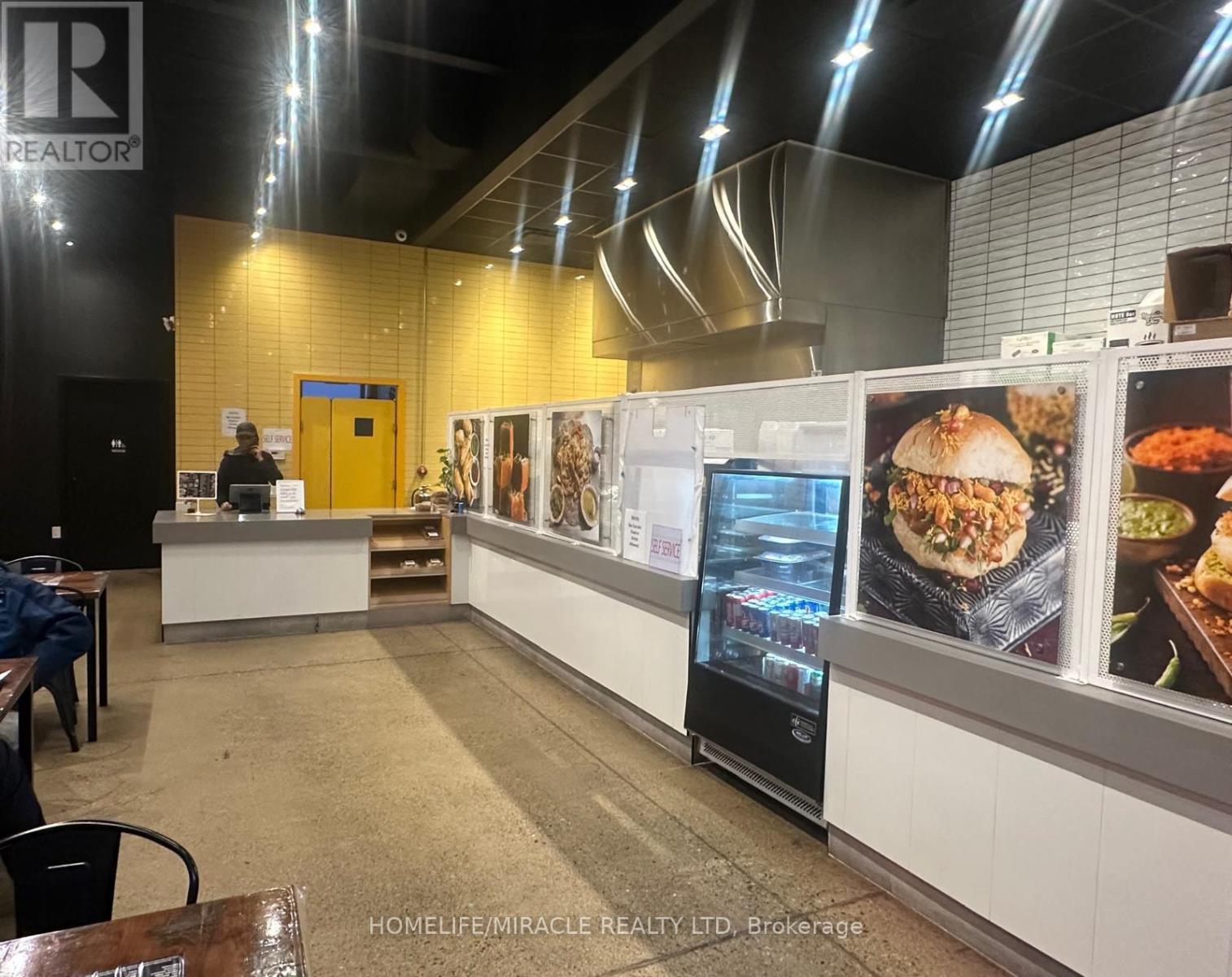 3 - 105 Clair Road E, Guelph, Ontario  N1L 0J7 - Photo 2 - X12531448