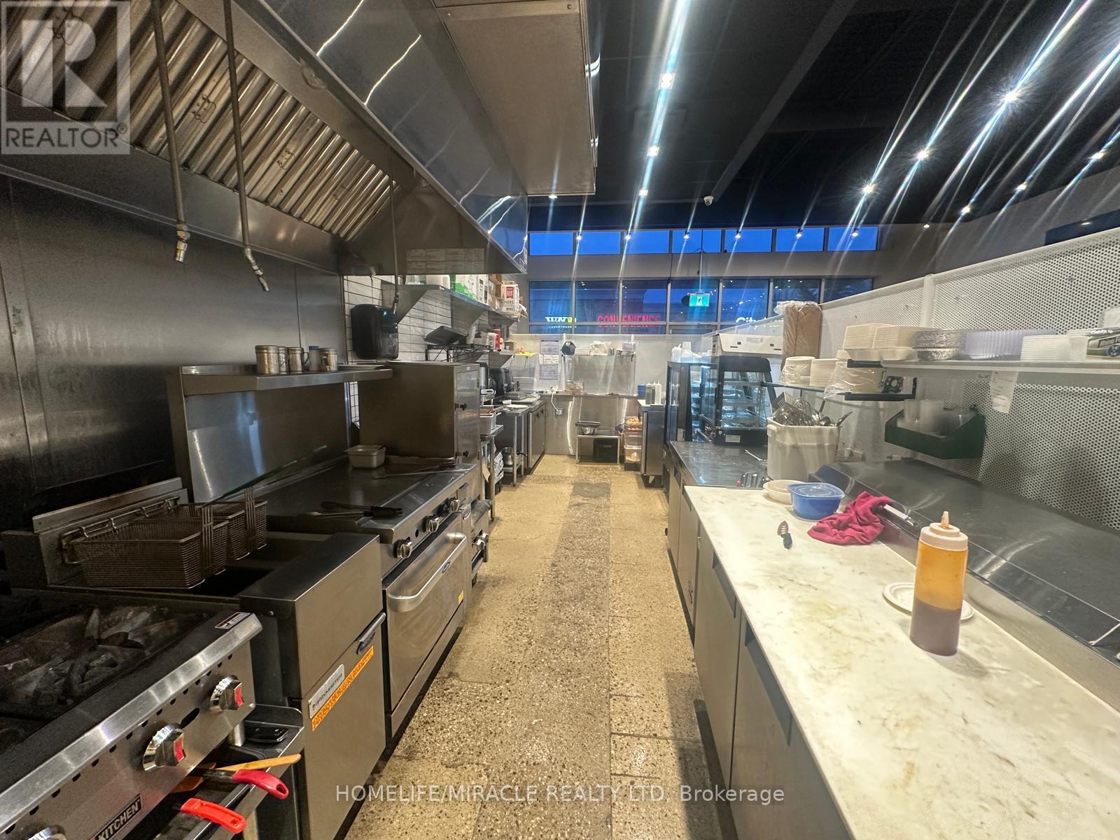 3 - 105 Clair Road E, Guelph, Ontario  N1L 0J7 - Photo 6 - X12531448