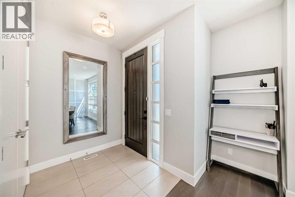 2808 39 Street Sw, Calgary, Alberta  T3E 3G7 - Photo 4 - A2255093