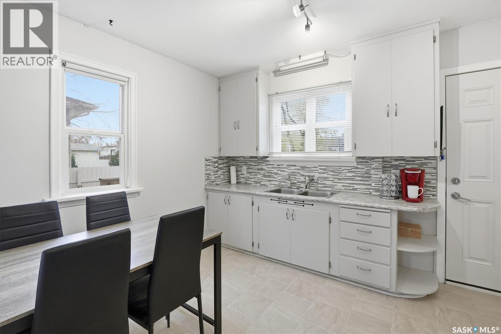 1413 Alexandra Avenue, Saskatoon, Saskatchewan  S7K 3B8 - Photo 9 - SK023730