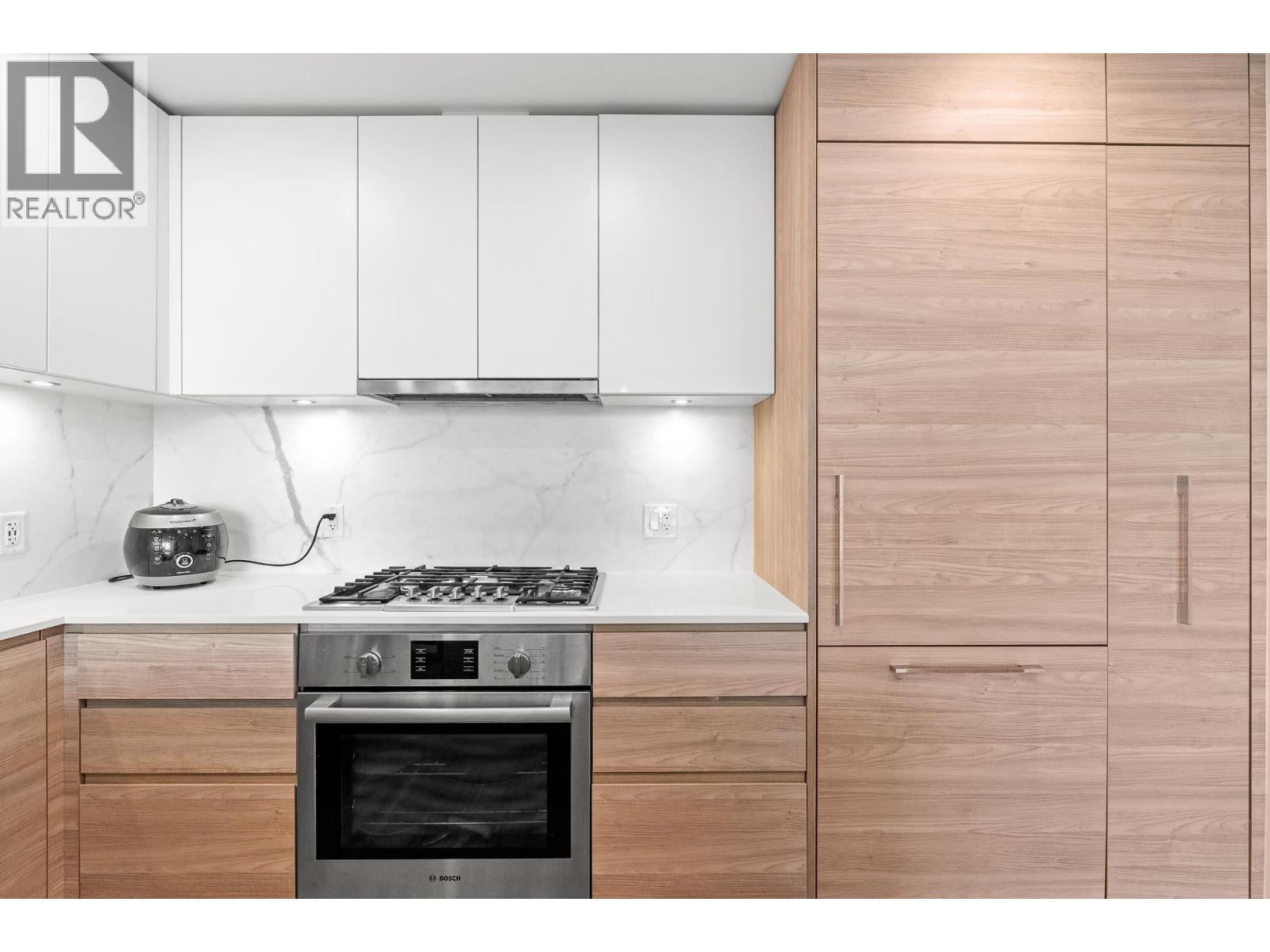 205 585 Austin Avenue, Coquitlam, British Columbia  V3K 0G6 - Photo 5 - R3066197