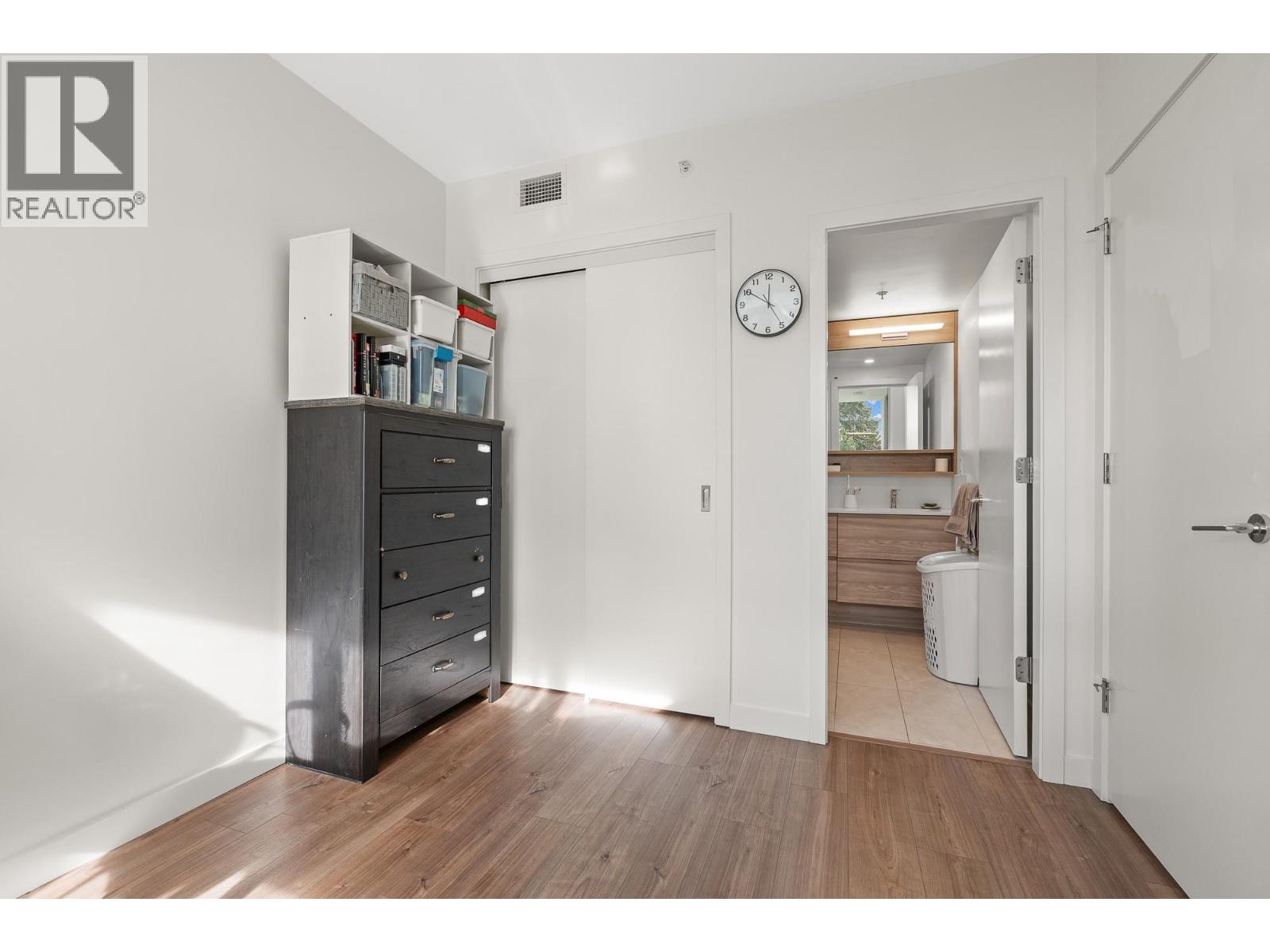 205 585 Austin Avenue, Coquitlam, British Columbia  V3K 0G6 - Photo 12 - R3066197