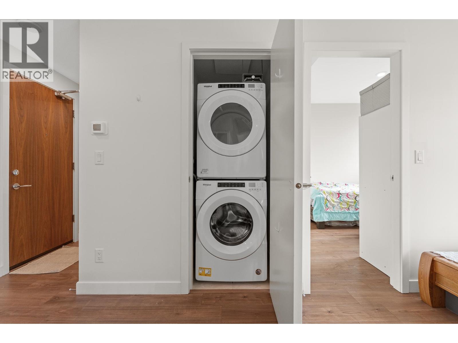 205 585 Austin Avenue, Coquitlam, British Columbia  V3K 0G6 - Photo 17 - R3066197